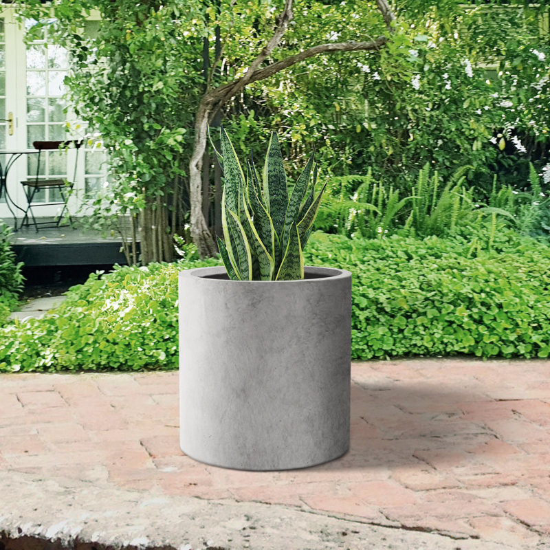 Pot à fleurs Ilfrod, H 12,5 po x l 12,5 po x P 12,5 po, Beige