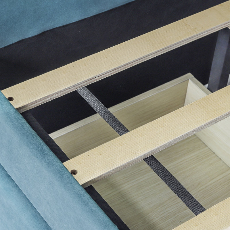Comfortable Upholstered Daybed with Practical Drawers and Sturdy Construction