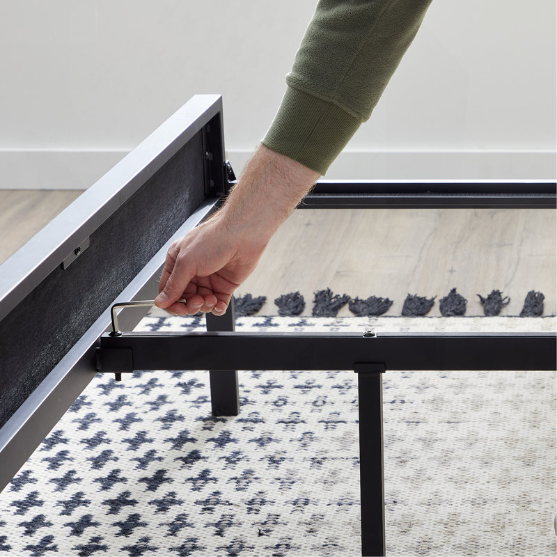 Base de lit plateforme en métal avec tête de lit tapissier Edenbrook, Gris anthracite