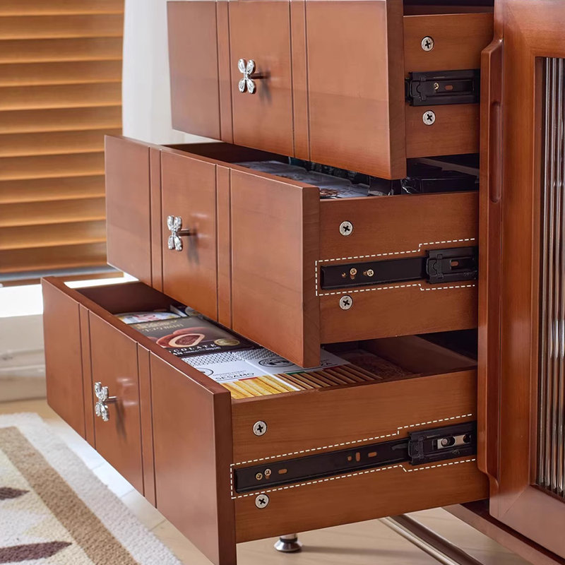 Nordic mid-style solid wood sideboard