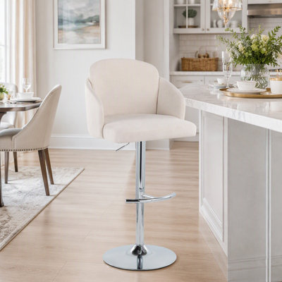 Tabouret de bar réglable en métal chromé et tissu crème avec accents en métal chromé et repose-pieds rond en métal - ensemble de 2