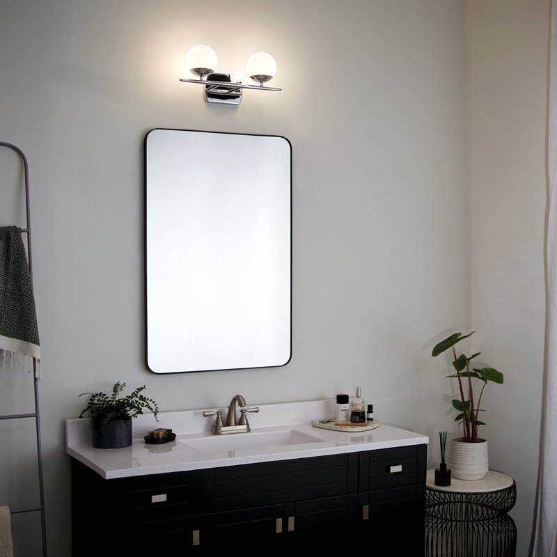 Applique murale Kaylianie chromée à 2 lumières avec abat-jour en verre opale satiné gravé, Chrome