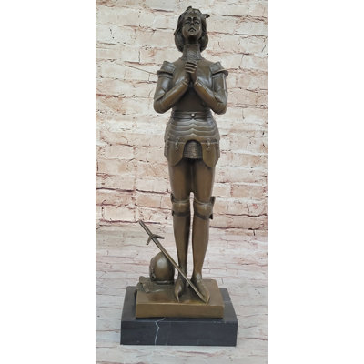 Figurines et sculptures en tatsu