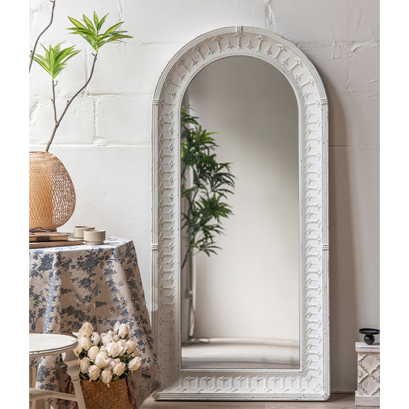 Élégant miroir de plancher arqué rétro