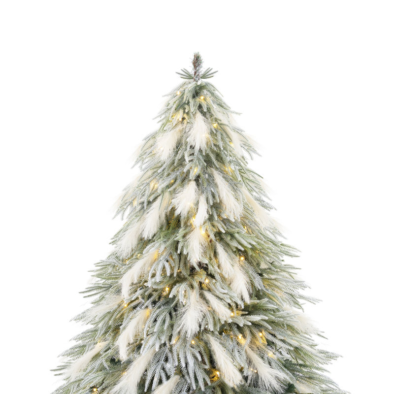 Arbres de Noël illuminés enneigé avec lumières chaudes et bouts de branches pleine neige, disponibles en tailles de 4,5 à 7,5 pi