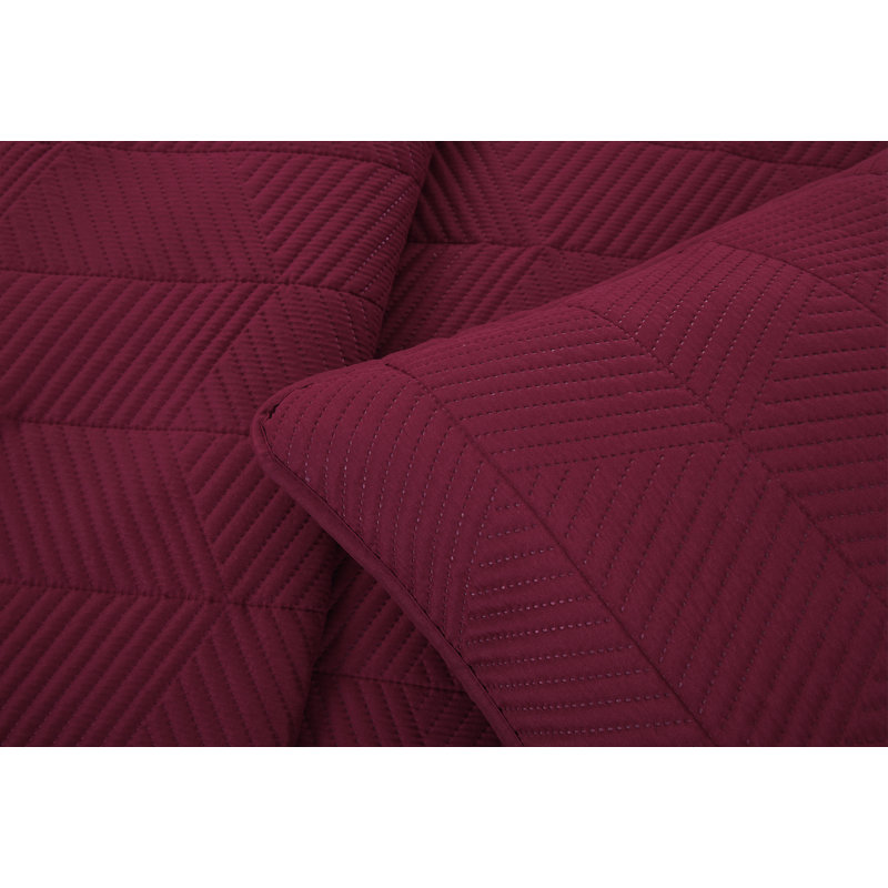 Amarianna Polyester Geometric Shapes Quilt, Queen Quilt + 2 Standard Shams, Burgundy