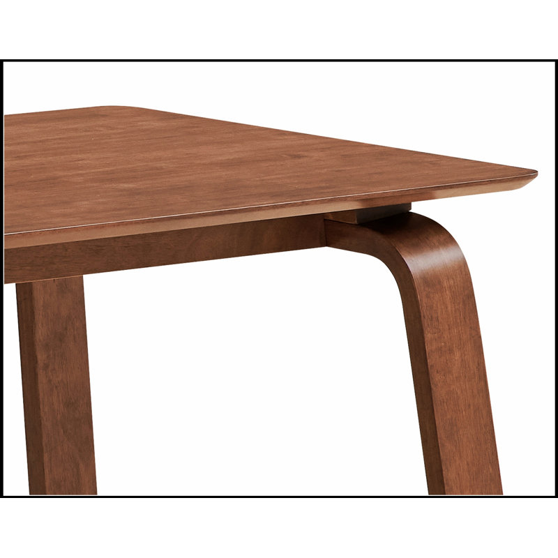 Table de salle à manger en noyer avec pieds en bois cintré Ginny