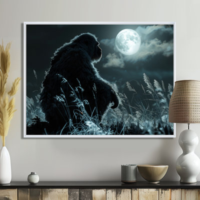 Noir et blanc clair de lune prairie Bigfoot - Bigfoot Wall Art Living Room