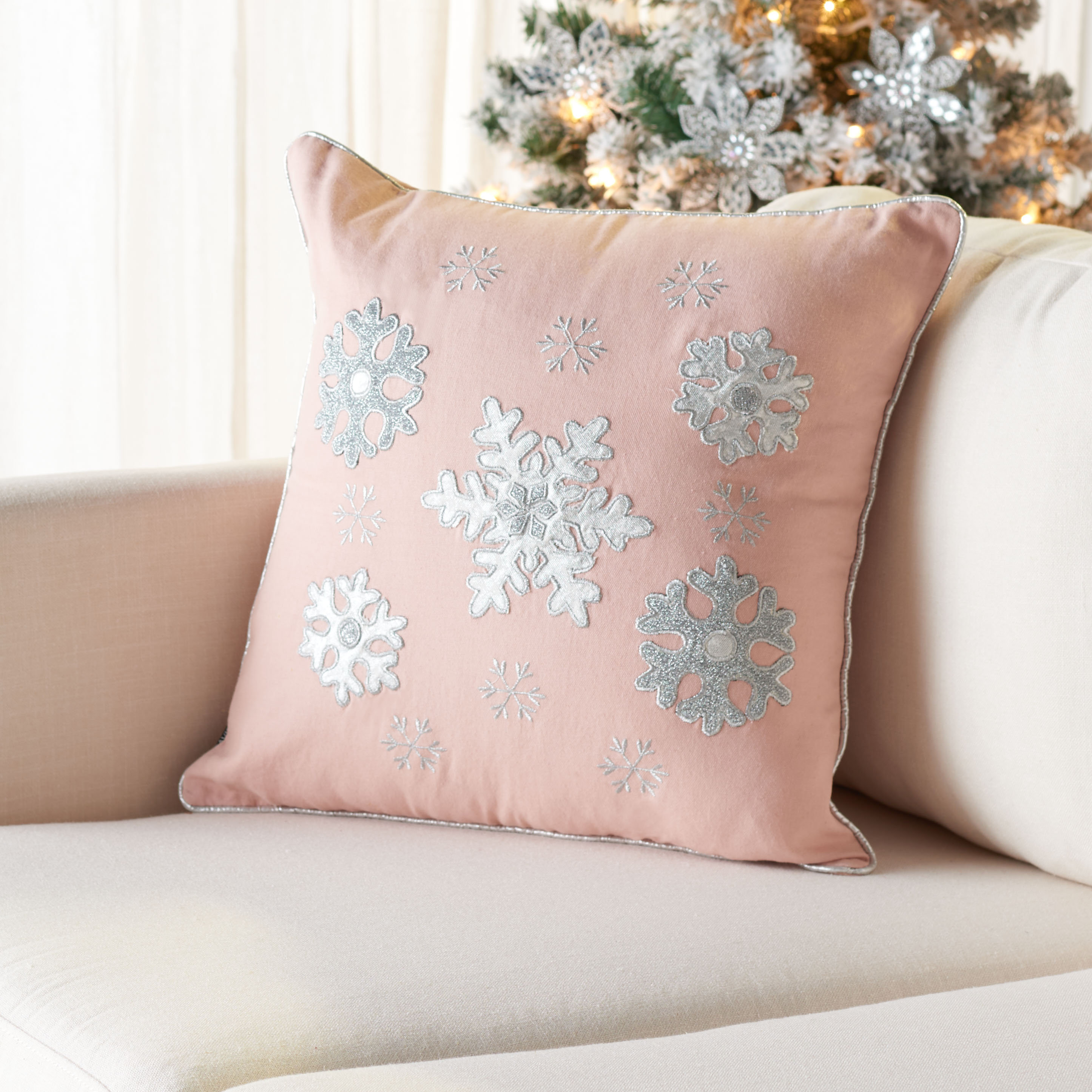 Safavieh Sunderland Snowflake Pillow & Reviews | Wayfair