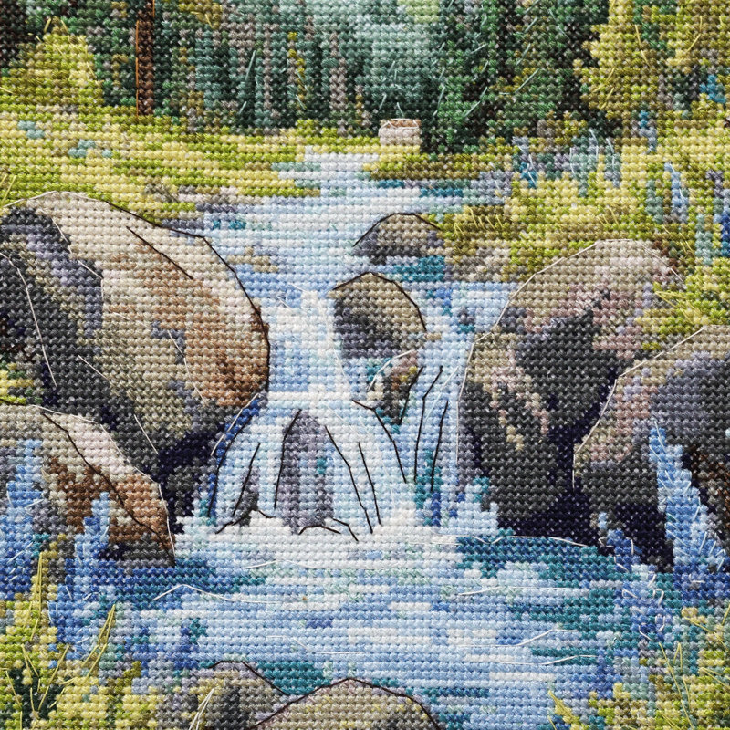 Trousse de point de croix compté en cascade Faraway Mountains par Abris Art AH-334