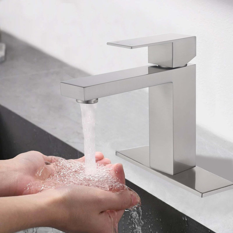 Robinet de salle de bain à poignée simple, Nickel brossé