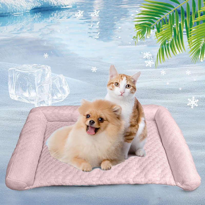 Tapis glacé pour animal de compagnie Summer Pet, E