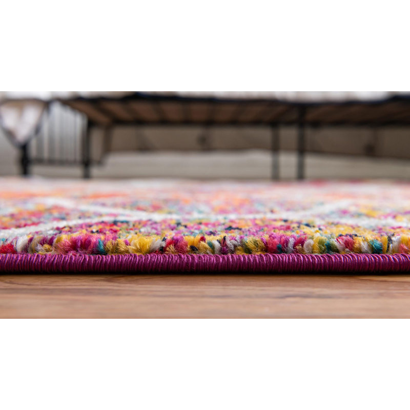 Tapis géométrique Llanet, Octogone 5 pi 3 po x 5 pi 3 po, Rouge multicolore