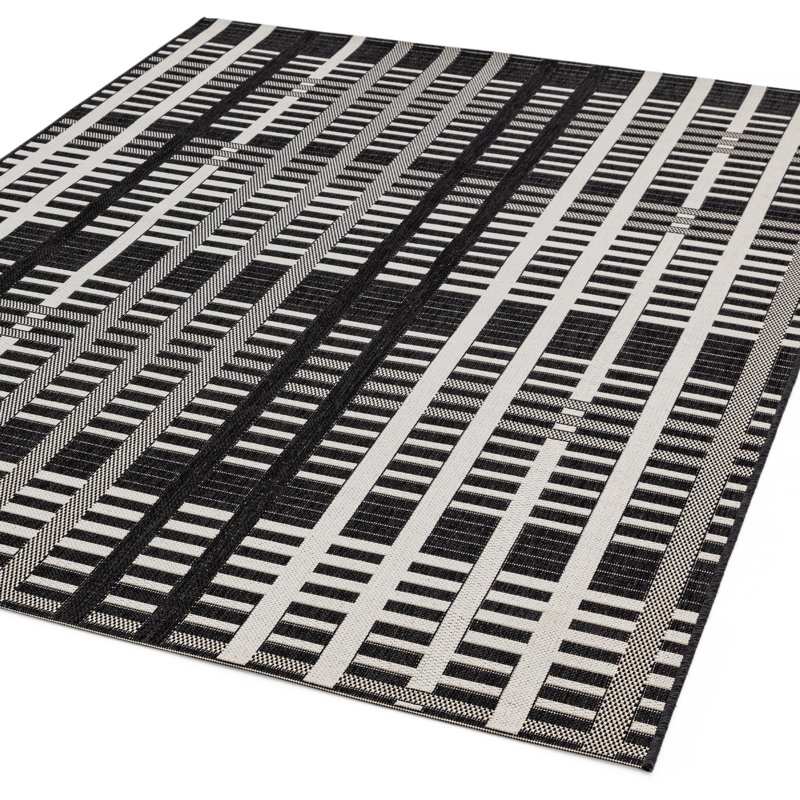 Ashunta Geometric Indoor / Outdoor Area Rug, Rectangle 80 x 150cm