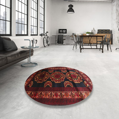 Tapis rouge à motif sud-ouest