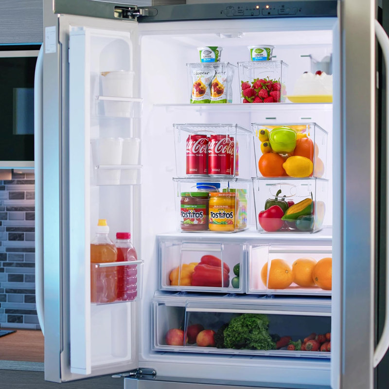  8 Pack Medium Clear Kitchen and Fridge Storage Bins with Handles and Lids