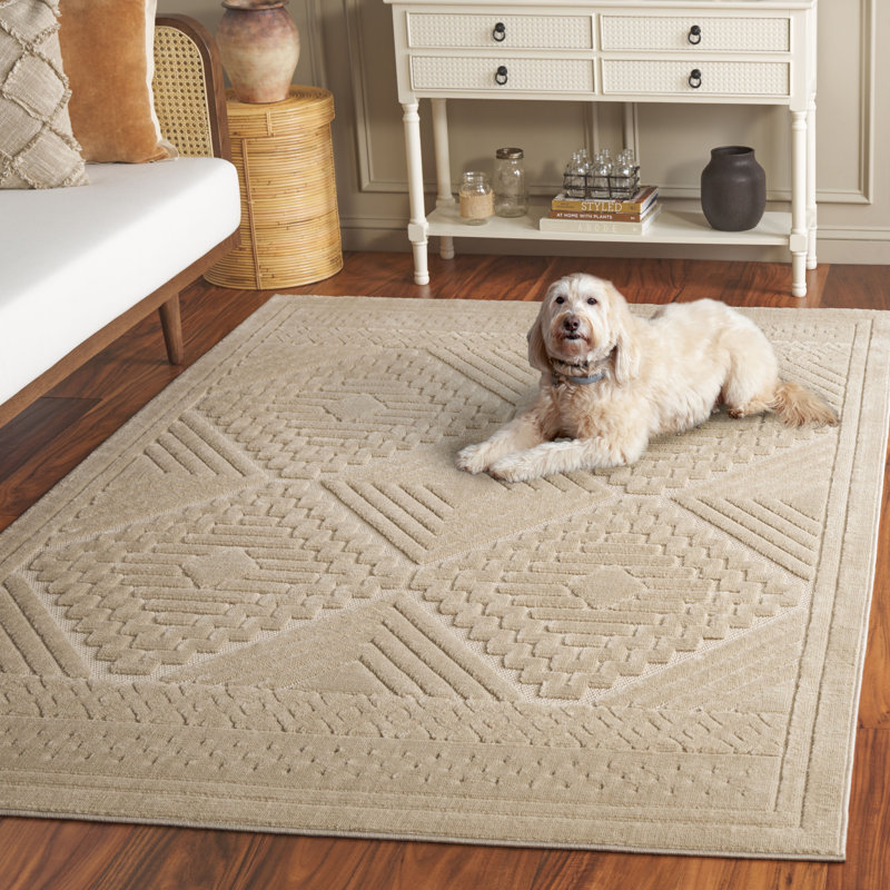 Beige Geometric Patterned Synthetic Area Rug, 5'3" x 7'6"