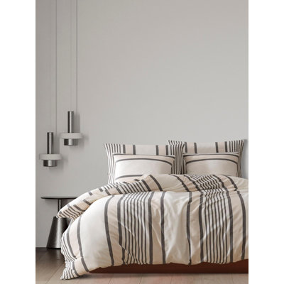 Quiltisse Bedspread with Pillowcases