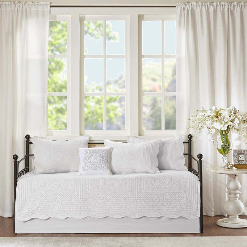 6 Piece Reversible Scalloped Edge Daybed Cover Set Daybed, Twin Coverlet/Bedspread + 3 Standard Pillow Shams, White