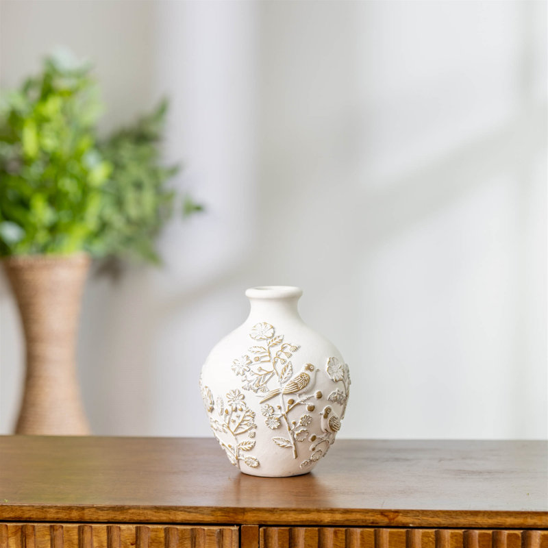 Vase embossé à motif floral