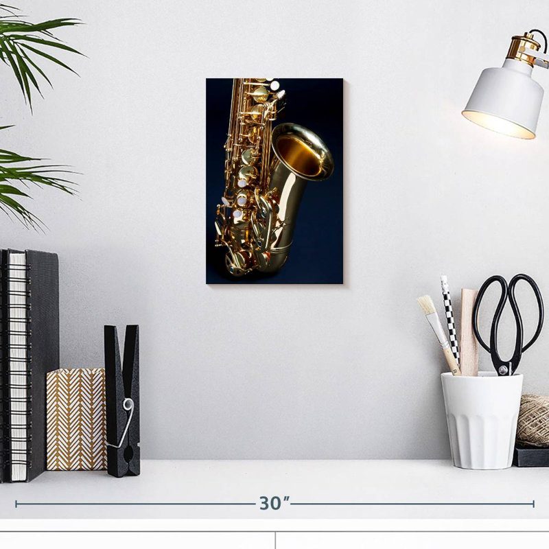 Saxophone classique, H 12 po x l 8 po