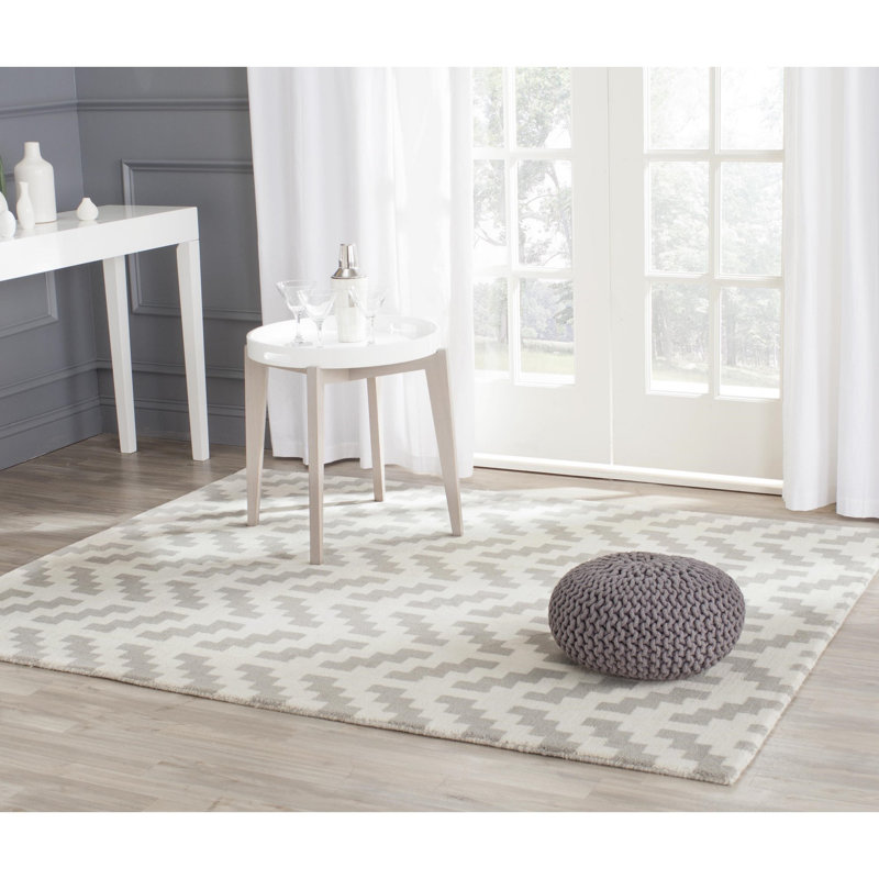 Tapis en laine touffeté à la main Sanyla, Rectangle 5 pi x 7 pi