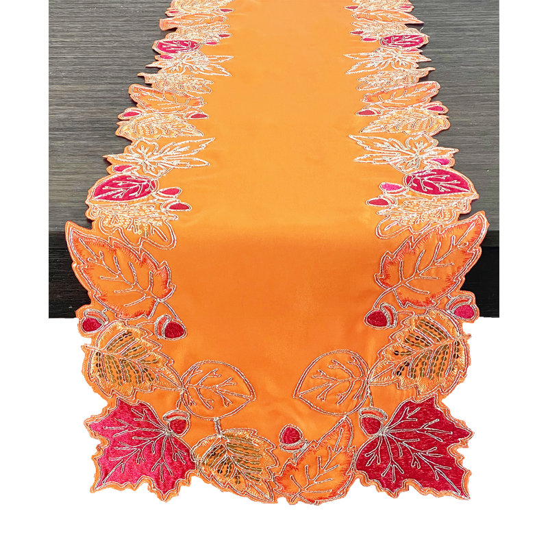 Chemin de table Oyee, 70 po x 16 po