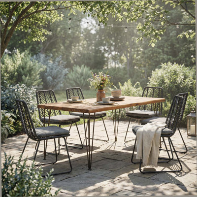 Ensemble repas d'extérieur pour 6 avec table rectangulaire et chaises en rotin