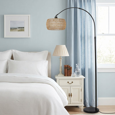 Lampes sur pied arquées pour le salon avec 3 températures de couleur, lampe sur pied noire avec télécommande et ampoule à DEL à intensité variable, lampe sur pied en rotin boho, lampe campagnarde haute pour chambre à coucher, lampe de lecture arquée sur canapé