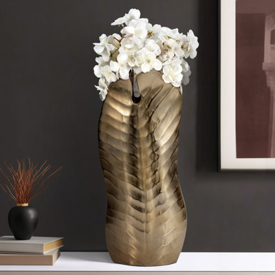 Vase en céramique élégant, argent métallique chic, centre de table parfait, 12 po de hauteur - un décor intemporel pour toute pièce