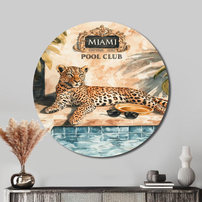 Club Léopard au bord de la piscine - Décoration murale ronde en métal tropical, H 23 po x l 23 po