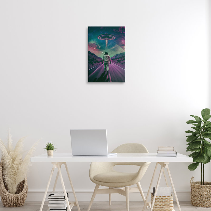 Vaisseau extraterrestre sur toile d'astronaute, design par Wumples, H 24 po x l 16 po