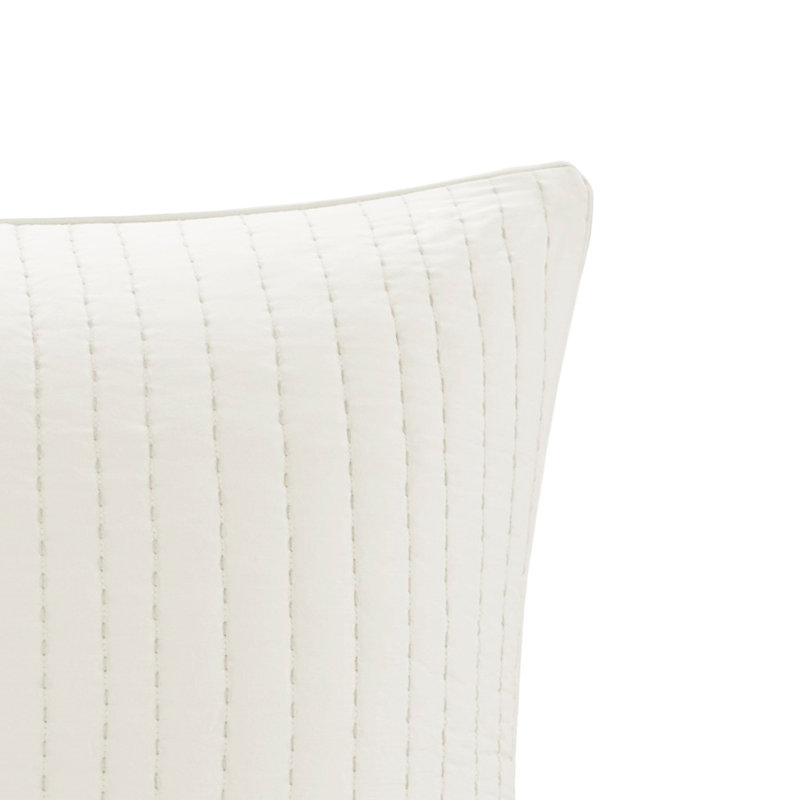 Taie décorative européenne en coton matelassé Gracie Mills Johnny Farmhouse Chic, Blanc