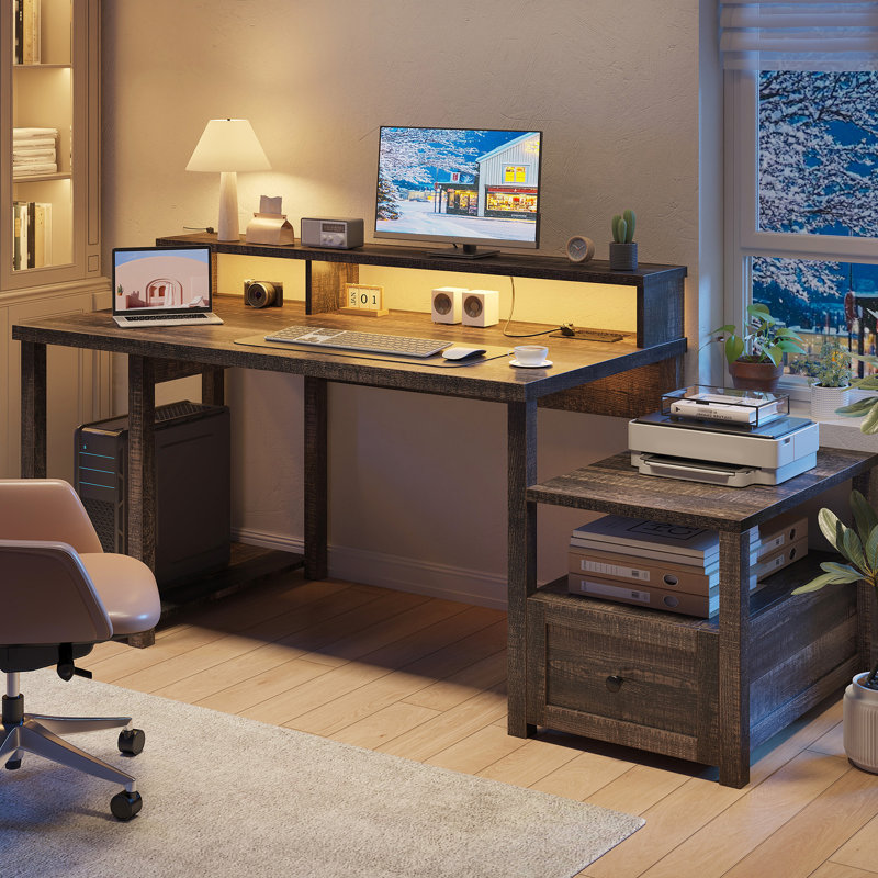 Bureau d'ordinateur Modern Farmhouse avec lumières DEL et prises de courant, Chêne rustique foncé
