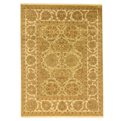 Tapis vert clair et ivoire noué à la main de haute qualité