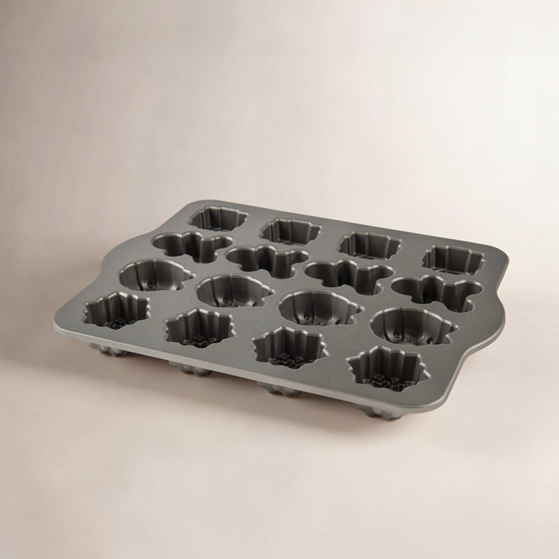 Nordic Ware Non-Stick Novelty Holiday Teacakes