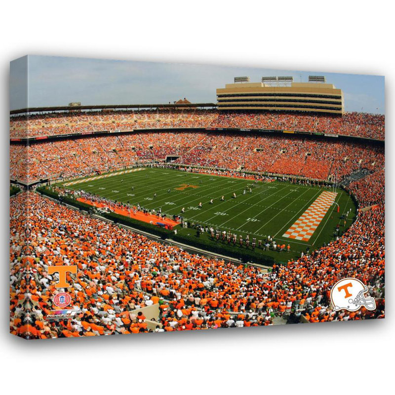 Neyland Stadium, Université du Tennessee, H 36 po x l 45 po