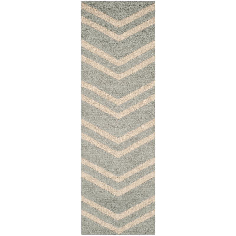 Sanyla Hand Tufted Wool/Cotton/Latex Chevron Rug in Gray/Beige, Runner 2'6" x 6'