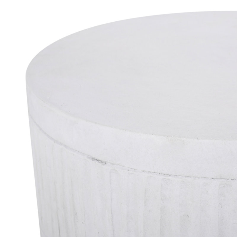 Table d'appoint cannelée en béton blanc antique - léger, 14,87 x 14,87 x 18, installation simple, léger avec apparence 14,87 po x 14,87 po x 18 po, blanc, sans assemblage