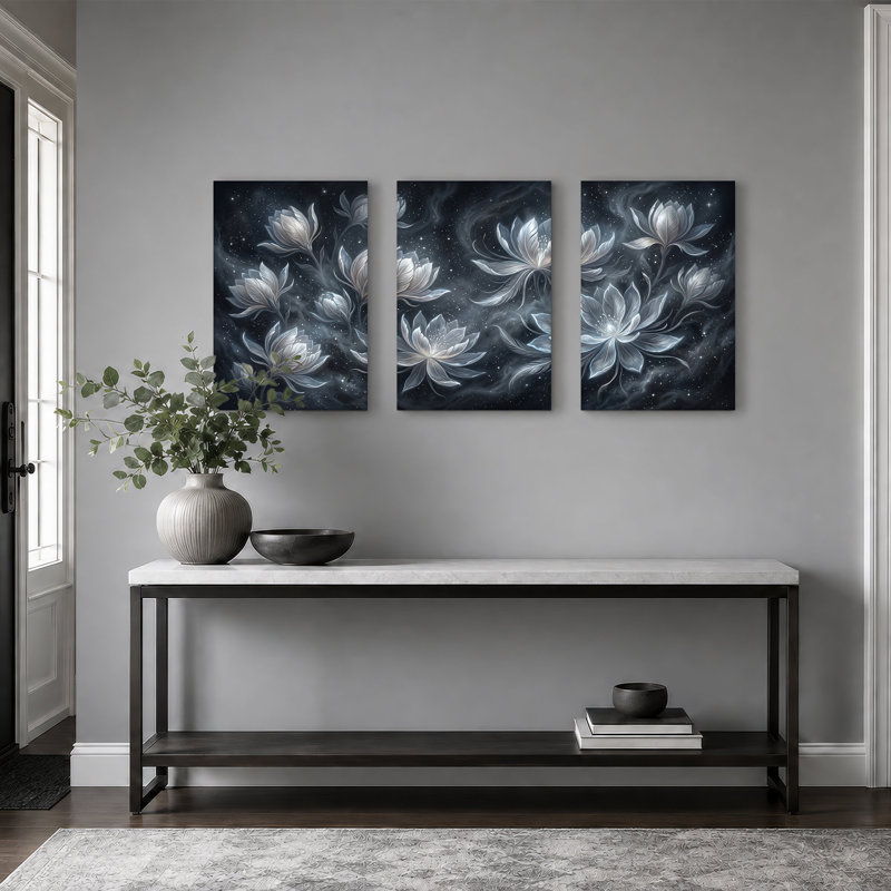 «Silver Lotus Flowers in Starry Night Sky», ensemble de 3 toiles, H 24 po x l 16 po x 3 pièces