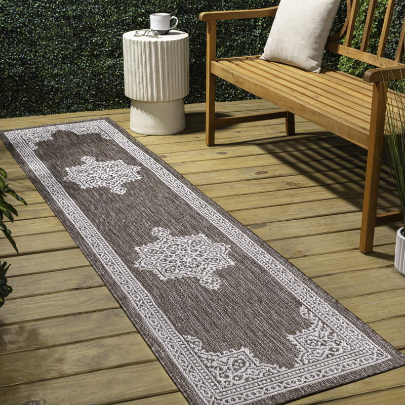 Graysin Vintage Casual Medallion Light Brown/Cream Indoor/Outdoor Rug, Runner 2' x 8'