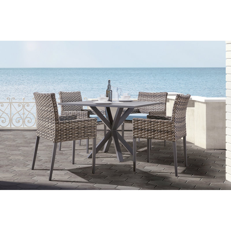 Ensemble de salle à manger rectangulaire pour 4 personnes de 42 po avec coussins Doyle, Sunbrella® sable Dupione