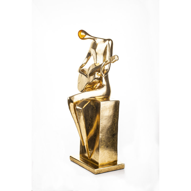 Auhert Figurines & Sculptures