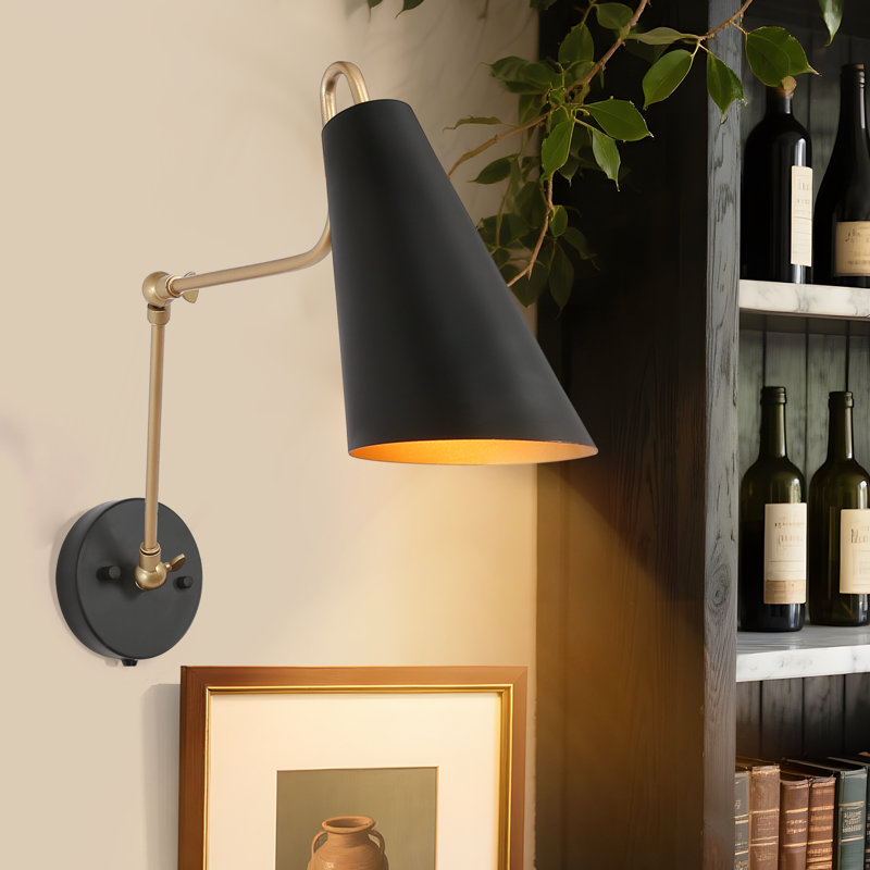 Dalisia Spotlight, Gold/Black