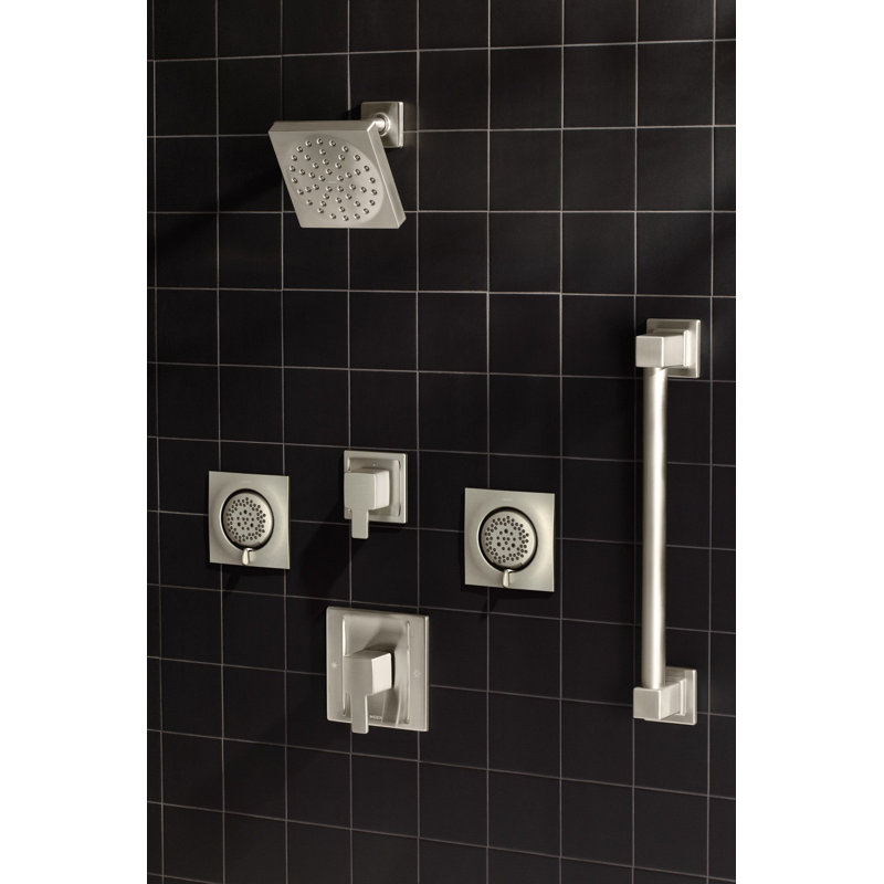 Barre d'appui 90 degrés 42 po Designer, L 20,96 po, Noir mat