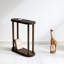 Table d'appoint étroite en bois massif, table basse à piédestal ovale mince pour le salon, design minimaliste moderne pour les petits espaces, table à boissons inclinable, table de bout ou table de chevet