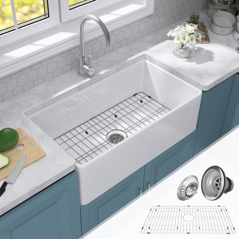 Évier de cuisine à tablier frontal à simple cuve avec accessoires en blanc L 30 po x l 18 po