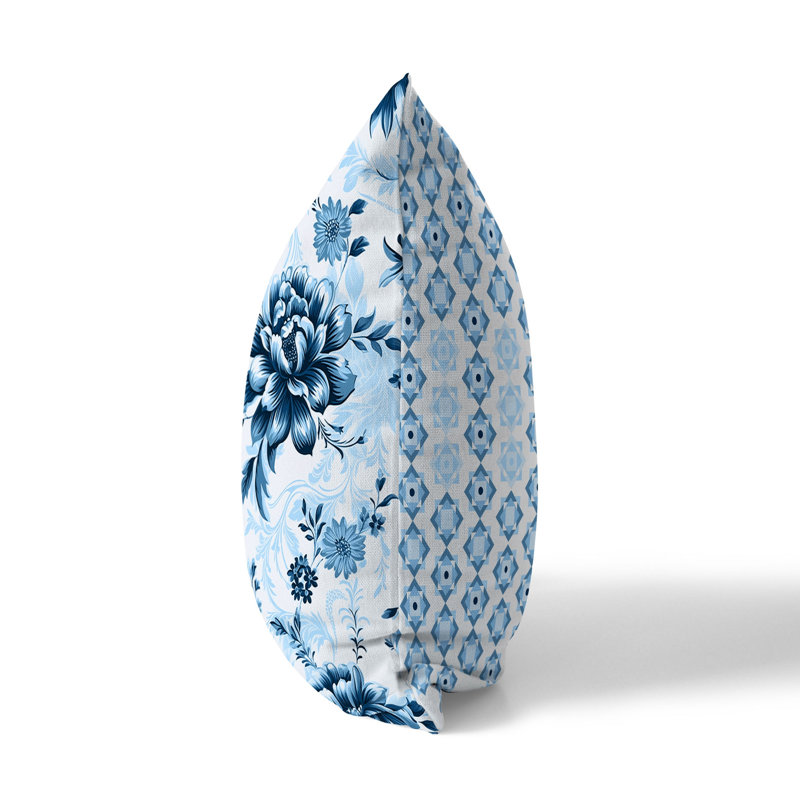Coussin décoratif intérieur / extérieur Nature's Canvas Floral, H 26 po x l 26 po, Motif floral bleu