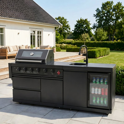 Îlot de cuisine en acier inoxydable de luxe à 6 brûleurs avec évier, réfrigérateur et 2 écrans d'intimité en métal Deluxe