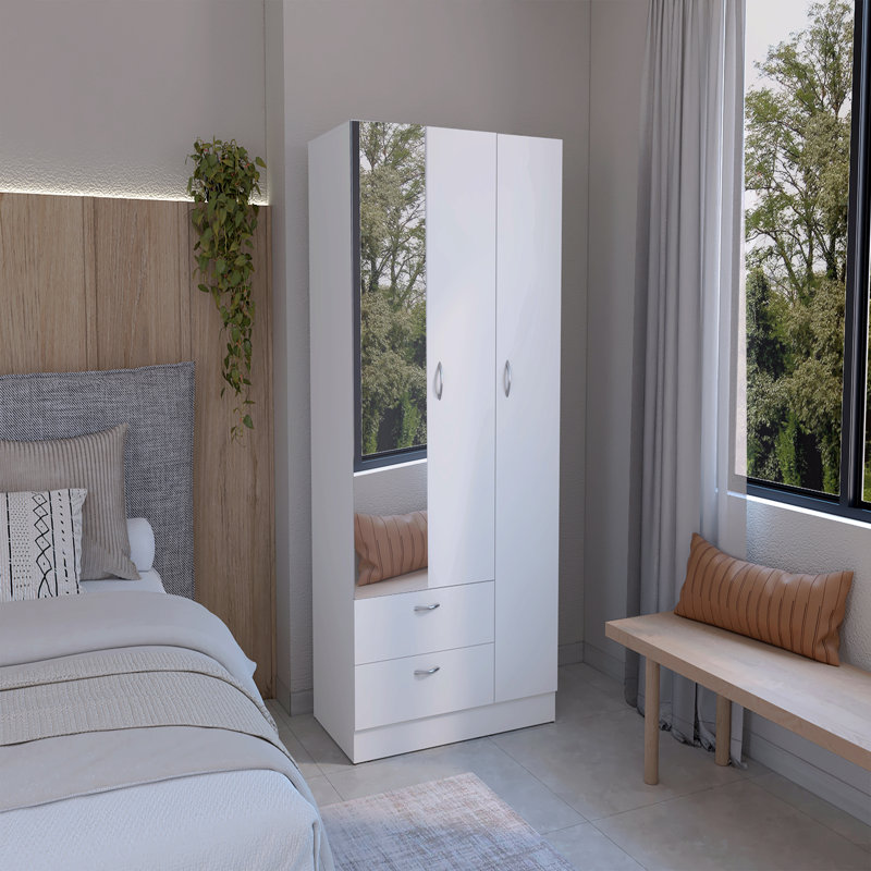 Armoire avec 3 portes, une avec miroir, deux tiroirs, quatre tablettes et une barre de suspension